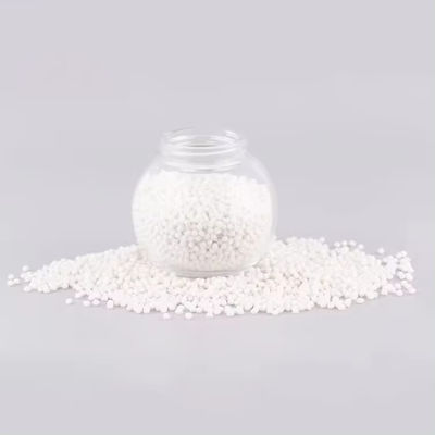 Granules de TPE doux et durables avec des propriétés résistantes aux intempéries et sans halogène